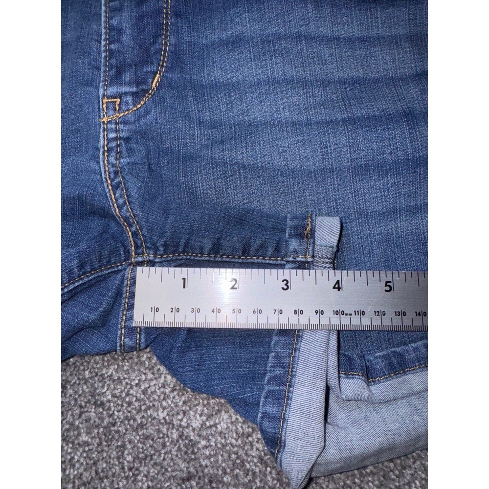 Levi Denizen Women's Blue Denim Modern Jean Shorts‎ Size 14 - Picture 6 of 9